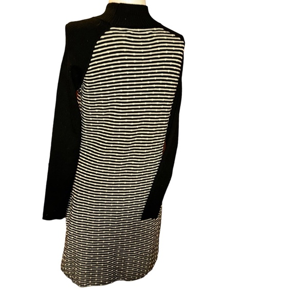 Title Nine Sweater Dress Tunic Merino Wool Blend Black Stripe Size medium m. - Picture 3 of 7